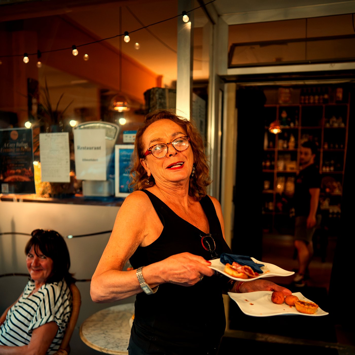 Serving fresh plates at Modi Berlin