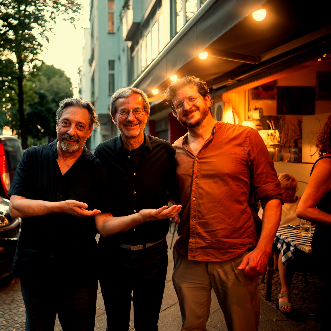 The Modi team outside the bistrot